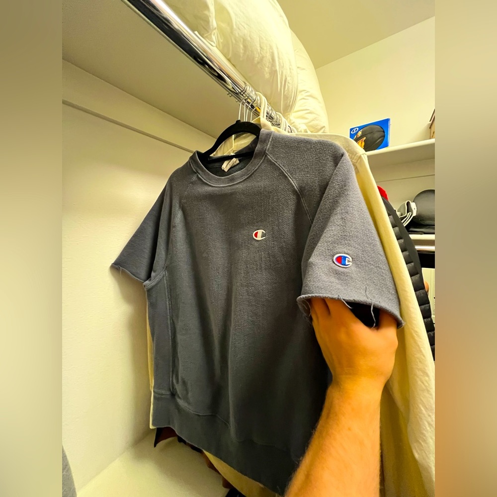 Champion Shirt/Sweatshirt, Color Grey Blue, Size Medium